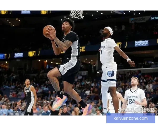 文班三节砍41分马刺狂胜灰熊七连胜锁定季后赛无缘